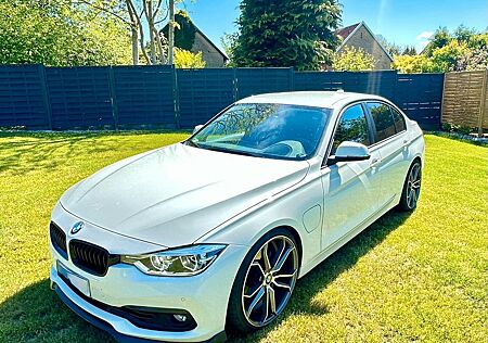BMW 330e iPerformance Advantage Advantage