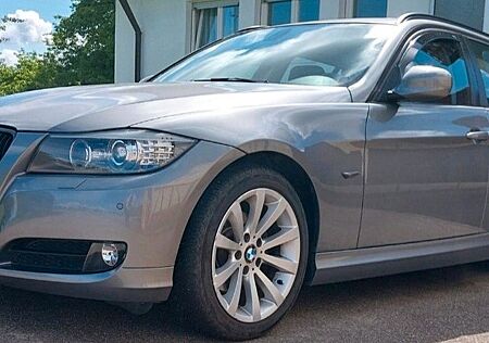 BMW 318i Touring Edition Lifestyle Edition Lifestyle