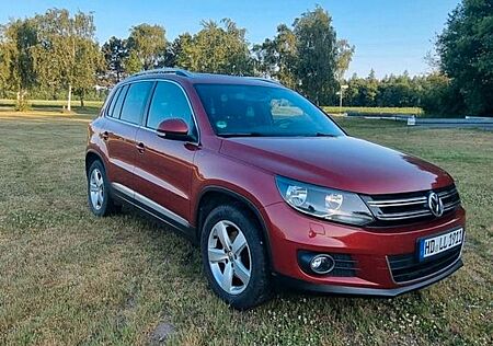 VW Tiguan Volkswagen 2.0 TDI SCR BMT LOUNGE Sport & Style ...