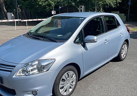 Toyota Auris 1,33-l-Dual-VVT-i -