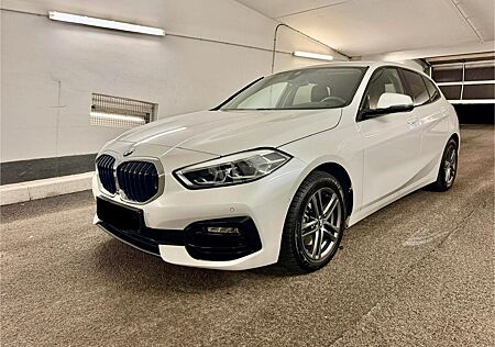 BMW 118i -Sport/LED/HUD/Infotainment/PANO+GARANTIE
