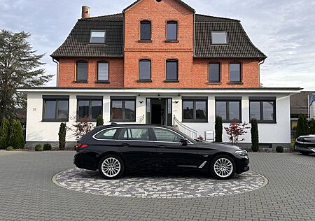 BMW 530 e BUSINESS LED LIVE PROF NAV DAB SHZ CAM AHK