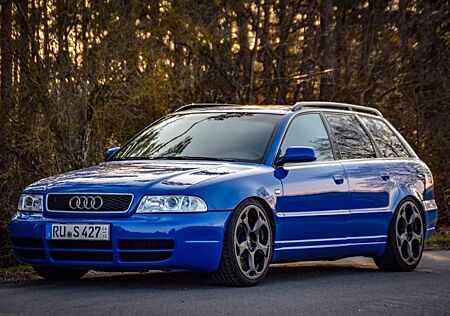 Audi S4 2.7 quattro Avant -