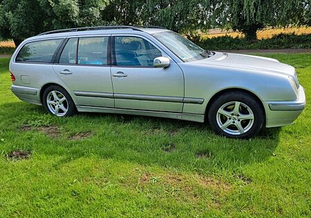 Mercedes-Benz E 320 LPG TÜV neu