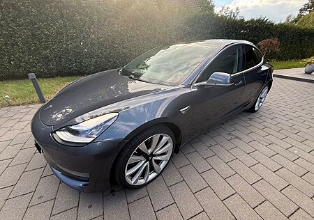 Tesla Model 3 Performance - Allradantrieb mit Dual...
