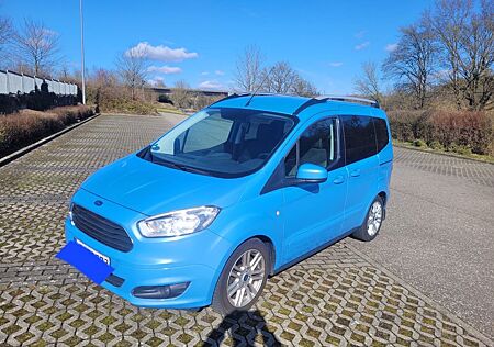 Ford Tourneo Courier Titanium