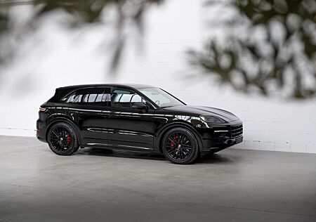 Porsche Cayenne S E-Hybrid I PTS Dunkeloliv I Burmester