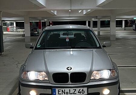 BMW 328i -