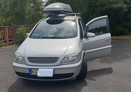 Opel Zafira 1.6 CNG Njoy mit Style-Paket Njoy mit...