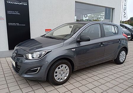 Hyundai i20 i 20 1.2 M/T FIFA World Cup Edition
