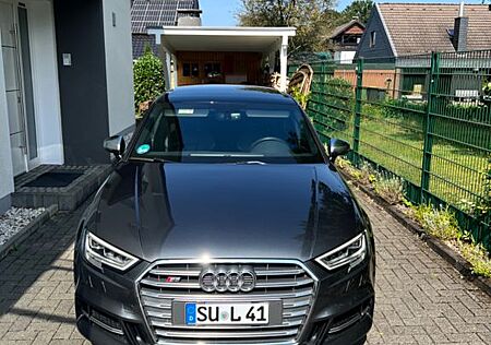 Audi S3 TFSI S tronic quattro - Virtual-Matrix-B&O