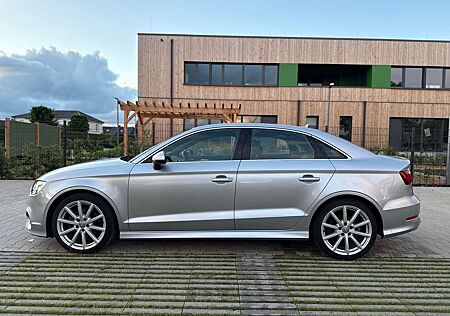 Audi A3 2.0 TFSI S tronic quattro (Pano/keyless)