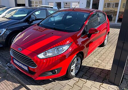 Ford Fiesta Titanium / Klima / Servo / usw...