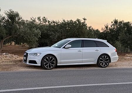 Audi A6 Kombi 2.0 TDI Navi/LED/AHK/Alcantara