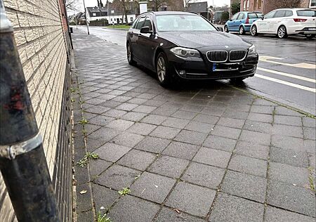BMW 525d xDrive Touring A Luxury Line Luxury Line