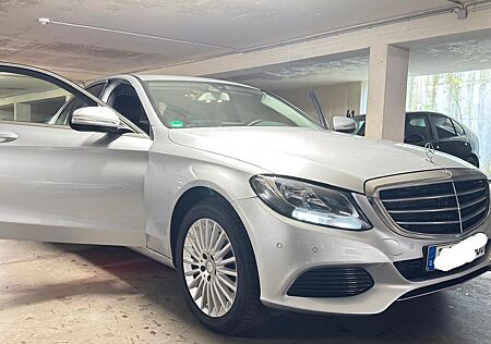 Mercedes-Benz C 200 -