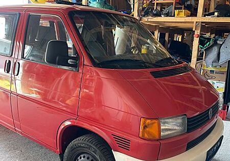 VW T4 Caravelle Volkswagen 2.4 D lang Feuerwehr Wohnmobil Kein Rost echteKM