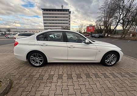 BMW 328i -