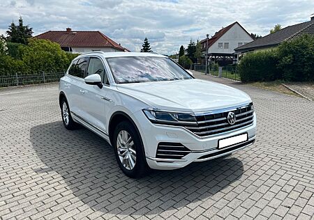 VW Touareg Volkswagen 3.0 V6 TDI 4MOTION Tiptronic Elegance