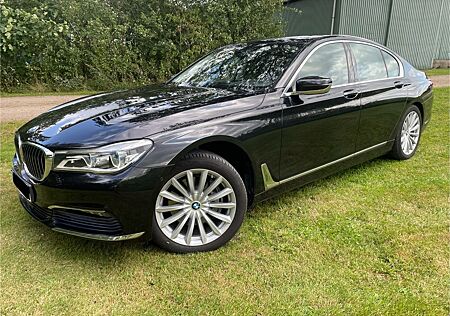 BMW 730d xDrive -Laser-Massage-Sitzbelüftung-HUD-WR
