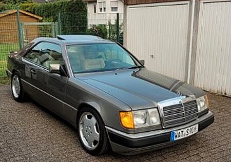 Mercedes-Benz CE 300 24v