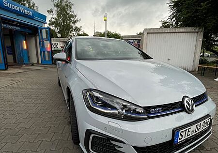 VW Golf Volkswagen 1.4 TSI DSG GTE GTE