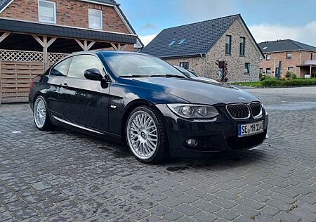 BMW 330i e92 , M, H&K, Leder, GSD, Navi, 8 fach