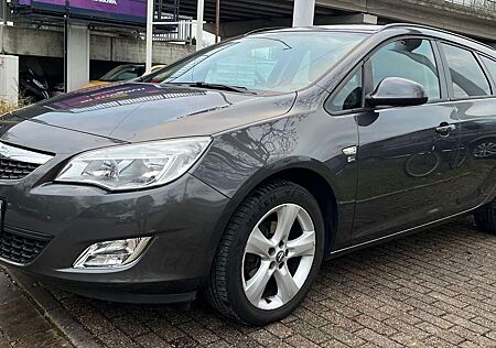 Opel Astra J Sports Tourer 150 Jahre /Tempomat/