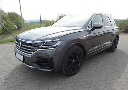 VW Touareg Volkswagen 4.0 TDi*R-Line*V8*4Motion*Massagesitze*