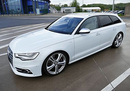 Audi S6 4.0 TFSI quattro S tronic Avant PANO AHK ACC