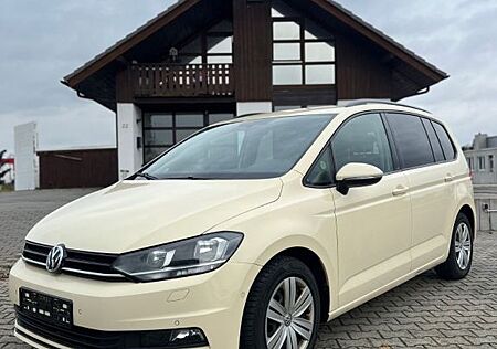 VW Touran Volkswagen