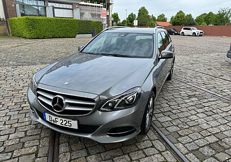 Mercedes-Benz E 350 BlueTEC 4MATIC T AVANTGARDE AHK bel. Sitze