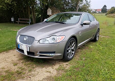 Jaguar XF 3.0 V6 Luxury Automatik