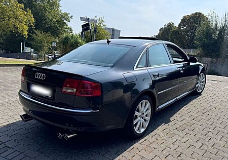 Audi A8 4.2 tiptronic quattro Langversion -