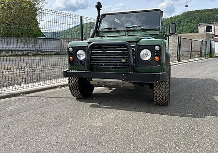Land Rover Defender 90 TD 5 Station Wagon -
