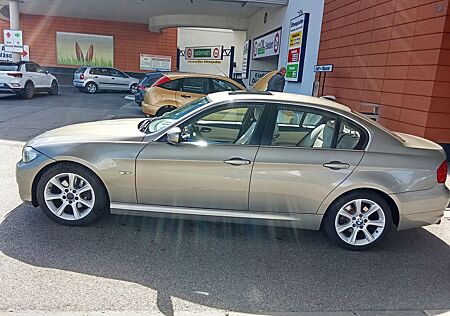 BMW 325i xDrive -