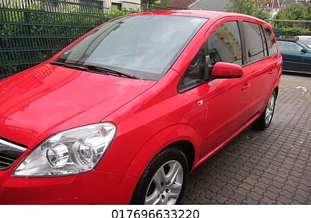 Opel Zafira B Edition 1.8 7 Size