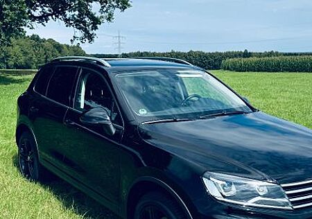 VW Touareg Volkswagen 3.0 V6 TDI 4 Motion 262PS Top Zustand!!