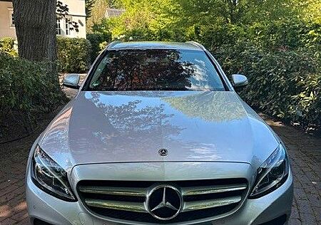 Mercedes-Benz C 220 d 4MATIC T AVANTGARDE Autom. AVANTGARDE
