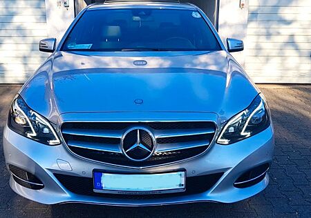 Mercedes-Benz E 220 BlueTEC BE Edition AVANTG. Autom. Edit...