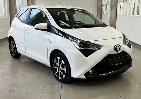 Toyota Aygo (X) -play club CarPlay Kamera 4-Tür D-Team