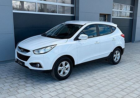Hyundai ix35 | AHK PDC BLUE etc. | TÜV & Service neu