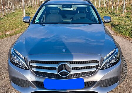 Mercedes-Benz 220 C CDI BlueTEC T-Modell Autom. NAVI/7G-Tronic