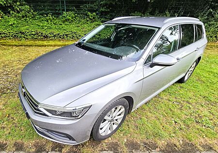 VW Passat Variant Volkswagen 2.0 TDI DSG Elegance AHK