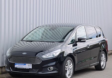 Ford S-Max Titanium-7.Sitzer-Navi-Xenon-AHK-PDC