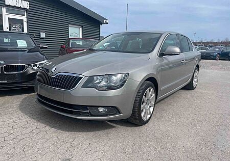 Skoda Superb Elegance 170HP DSG Limo/Saloon