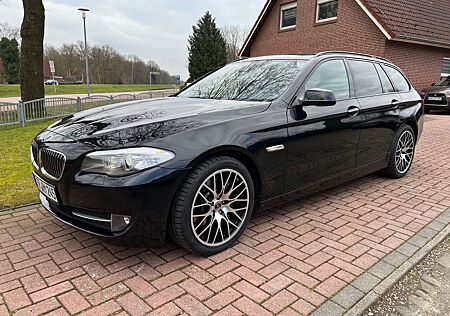 BMW 530d Touring 8-Fach bereift Topzustand!