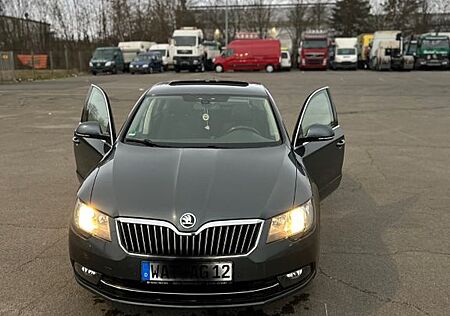 Skoda Superb 1.6 TDI DSG