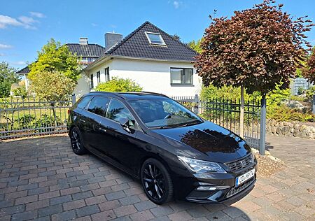 Seat Leon ST 1,5 TSI FR "Black Matt"-Edition mit DSG