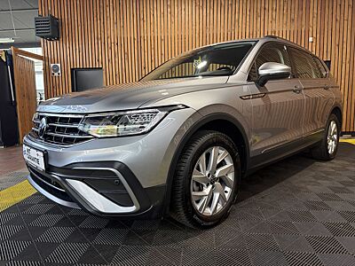 Volkswagen Tiguan Allspace 1,5TSI DSG 7-Sitzer*Navi*LED*AHK